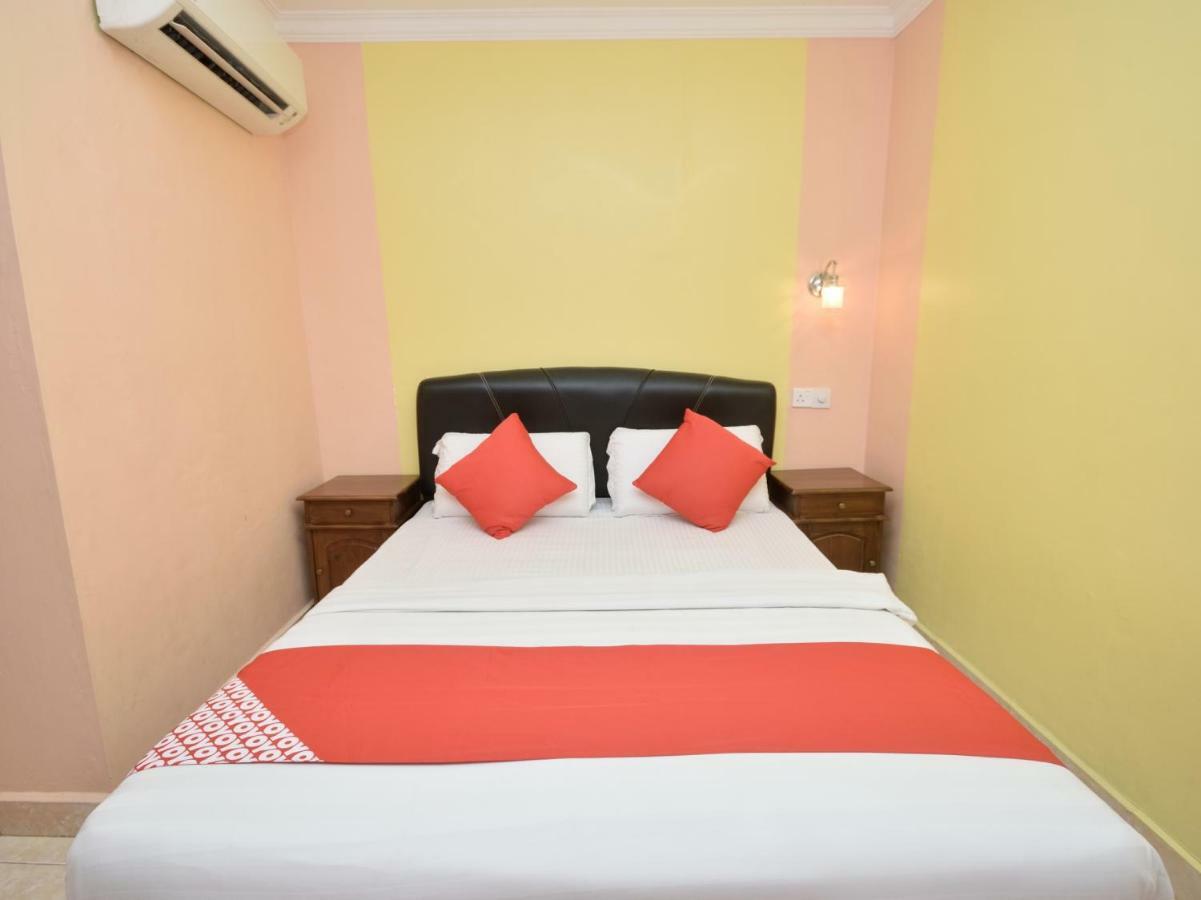 Oyo 892 Hotel Grand Nadia Labuan Exterior photo